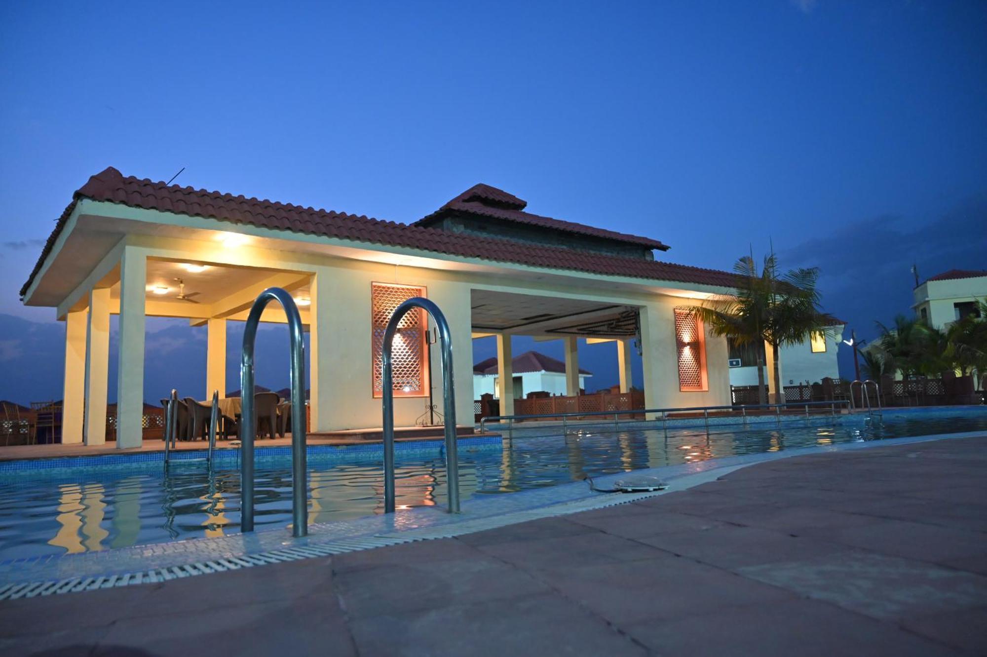 Orchha Club And Resort - Ocr Exteriör bild
