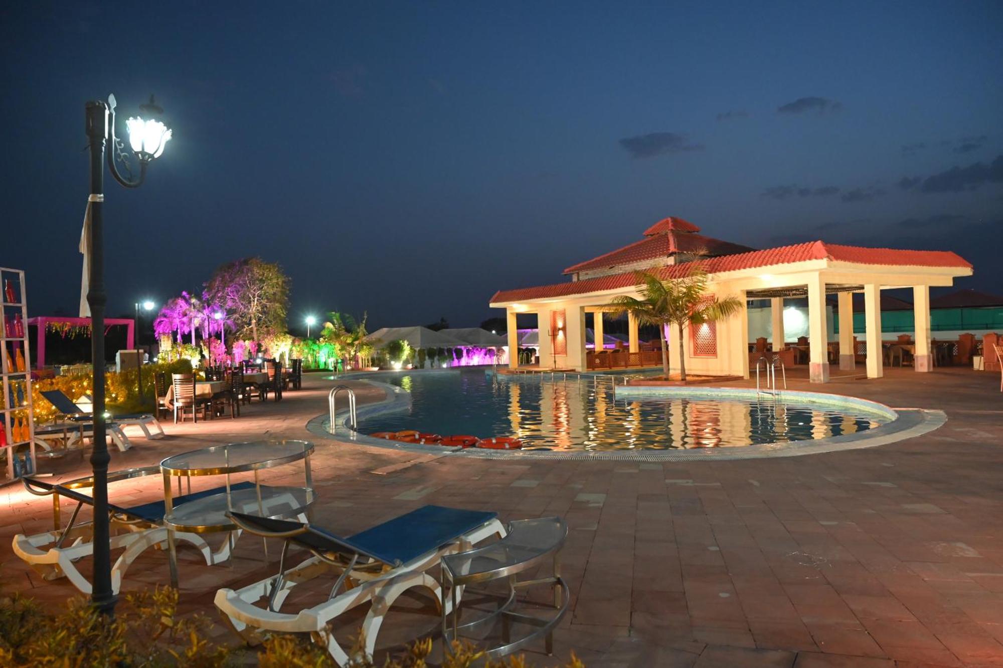 Orchha Club And Resort - Ocr Exteriör bild