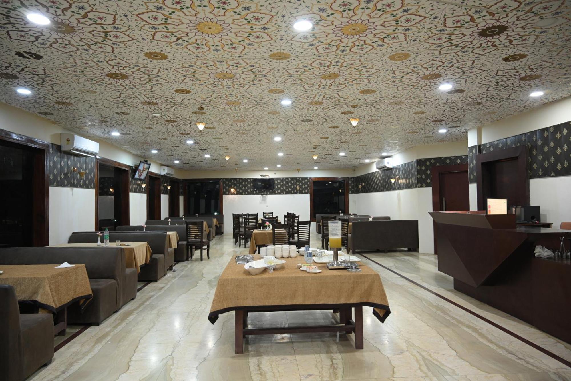 Orchha Club And Resort - Ocr Exteriör bild