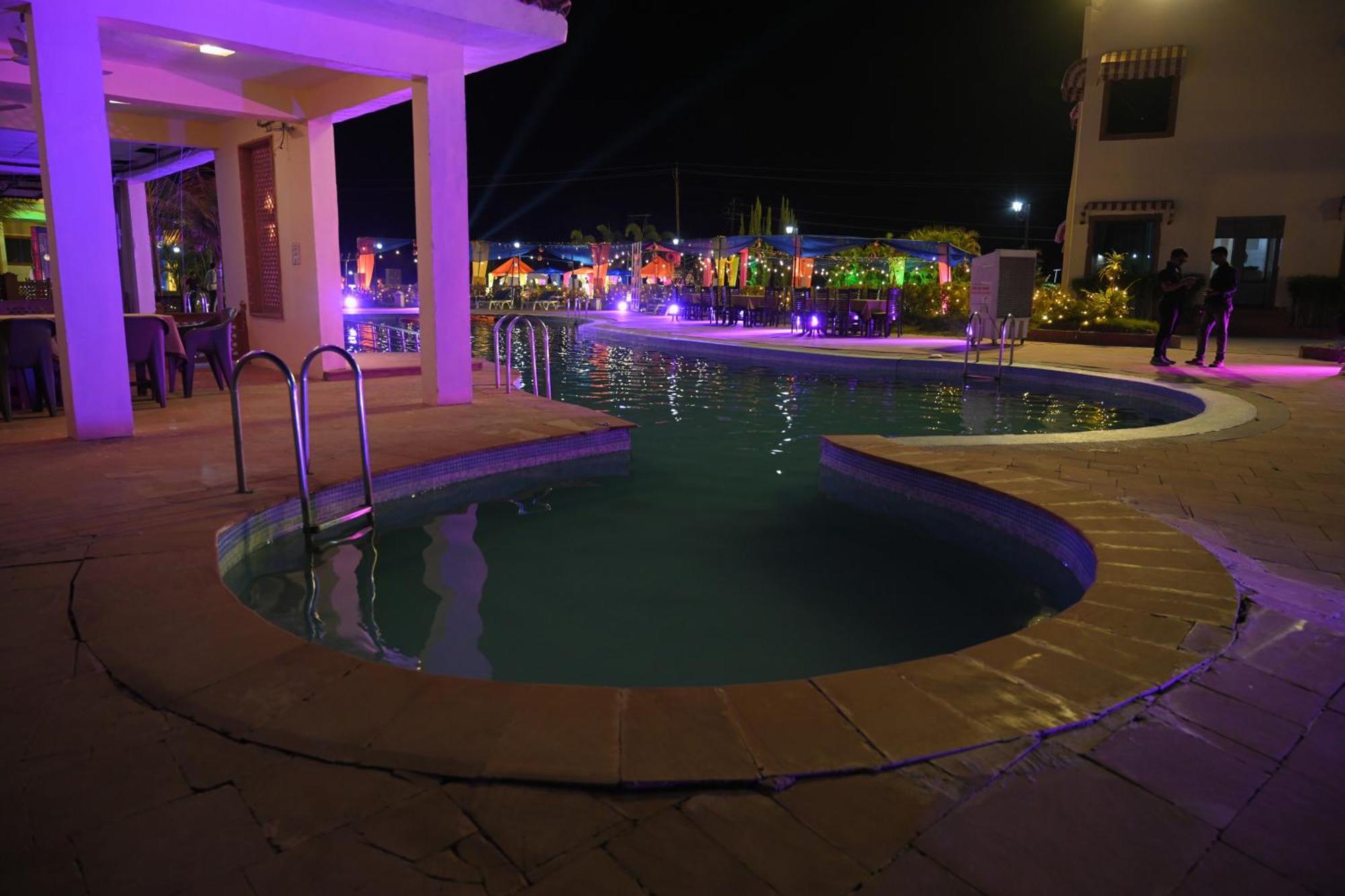 Orchha Club And Resort - Ocr Exteriör bild
