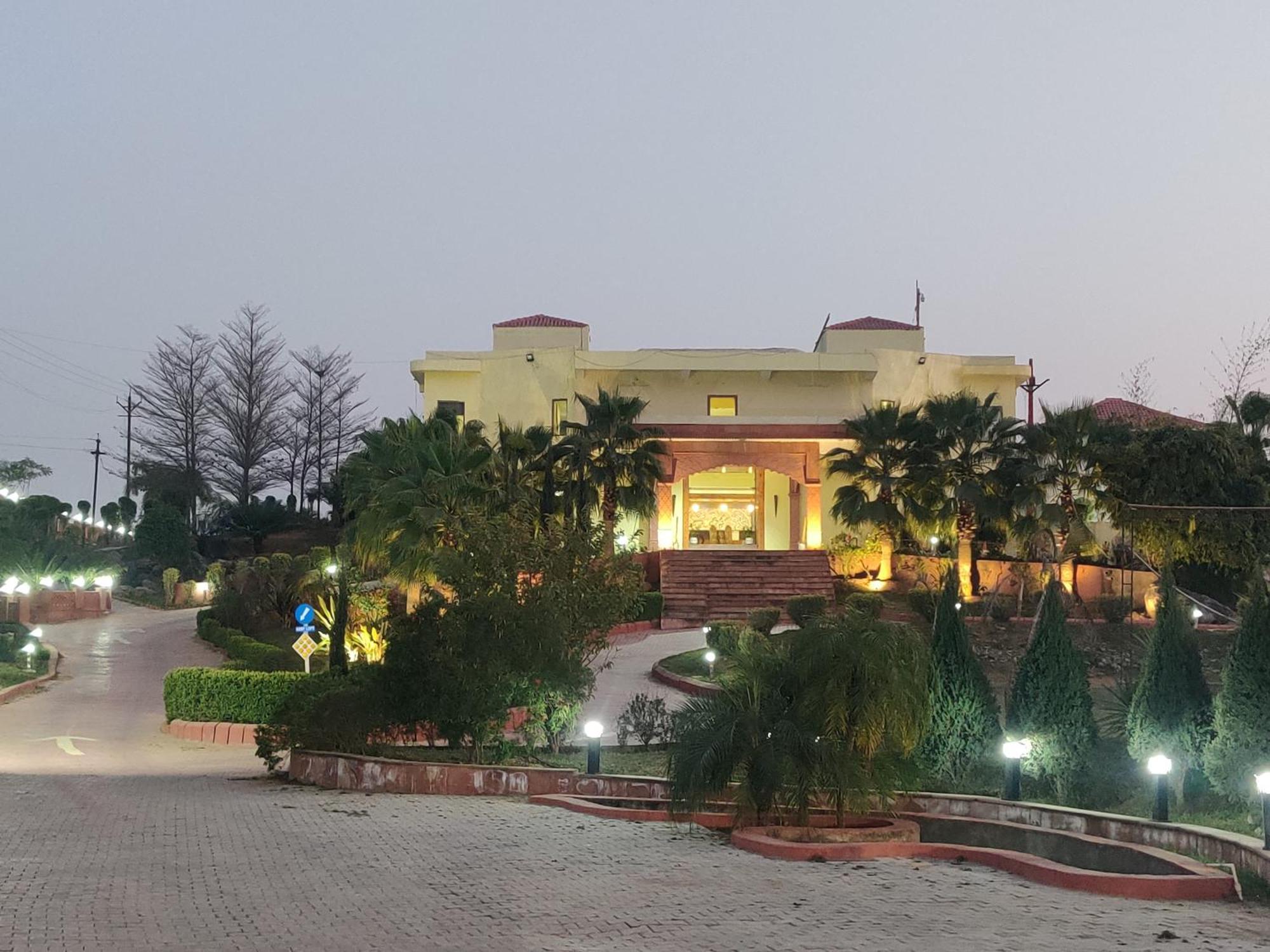 Orchha Club And Resort - Ocr Exteriör bild