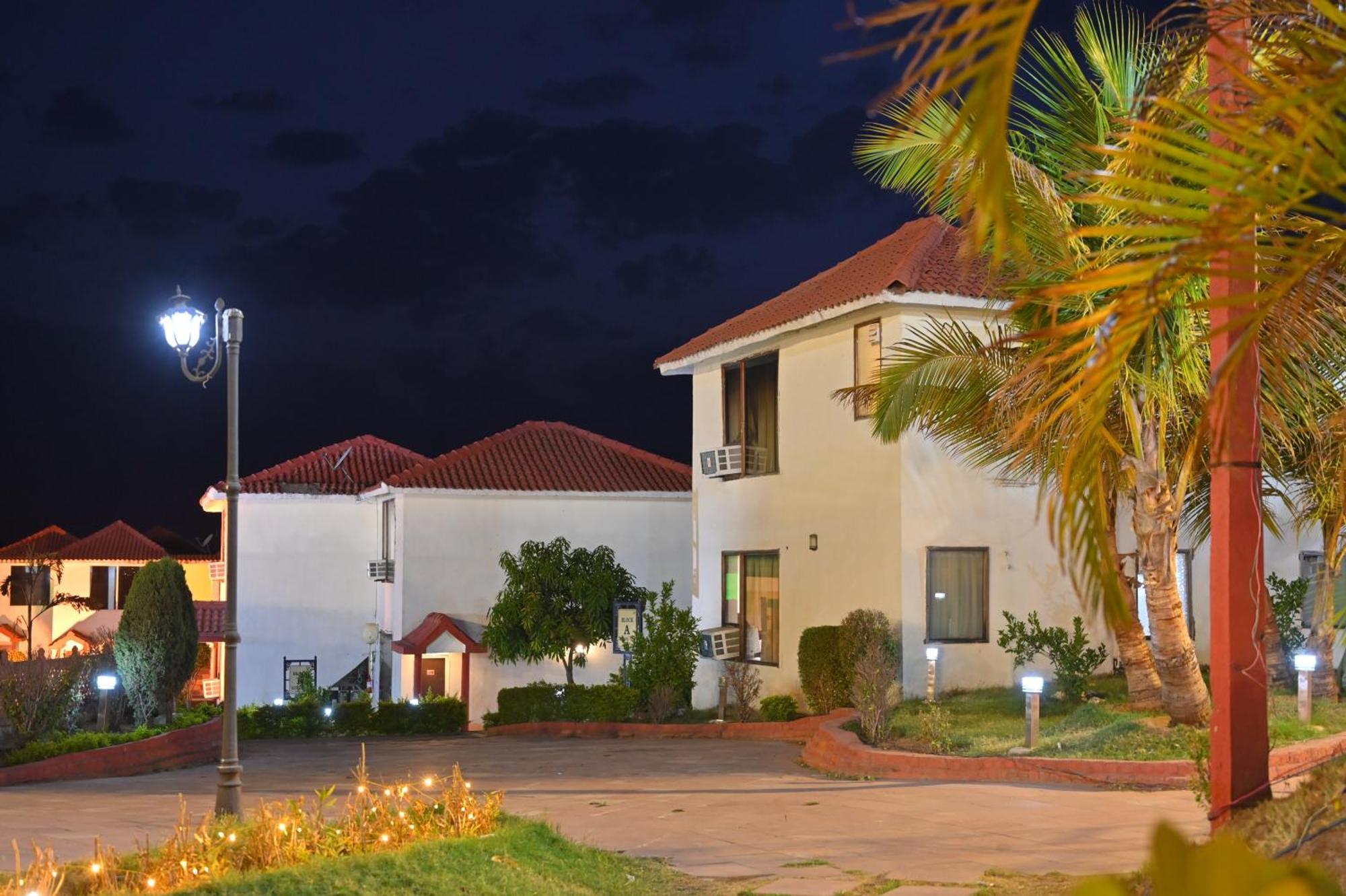 Orchha Club And Resort - Ocr Exteriör bild