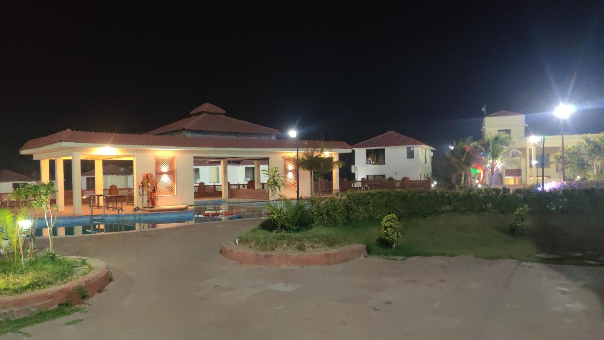 Orchha Club And Resort - Ocr Exteriör bild