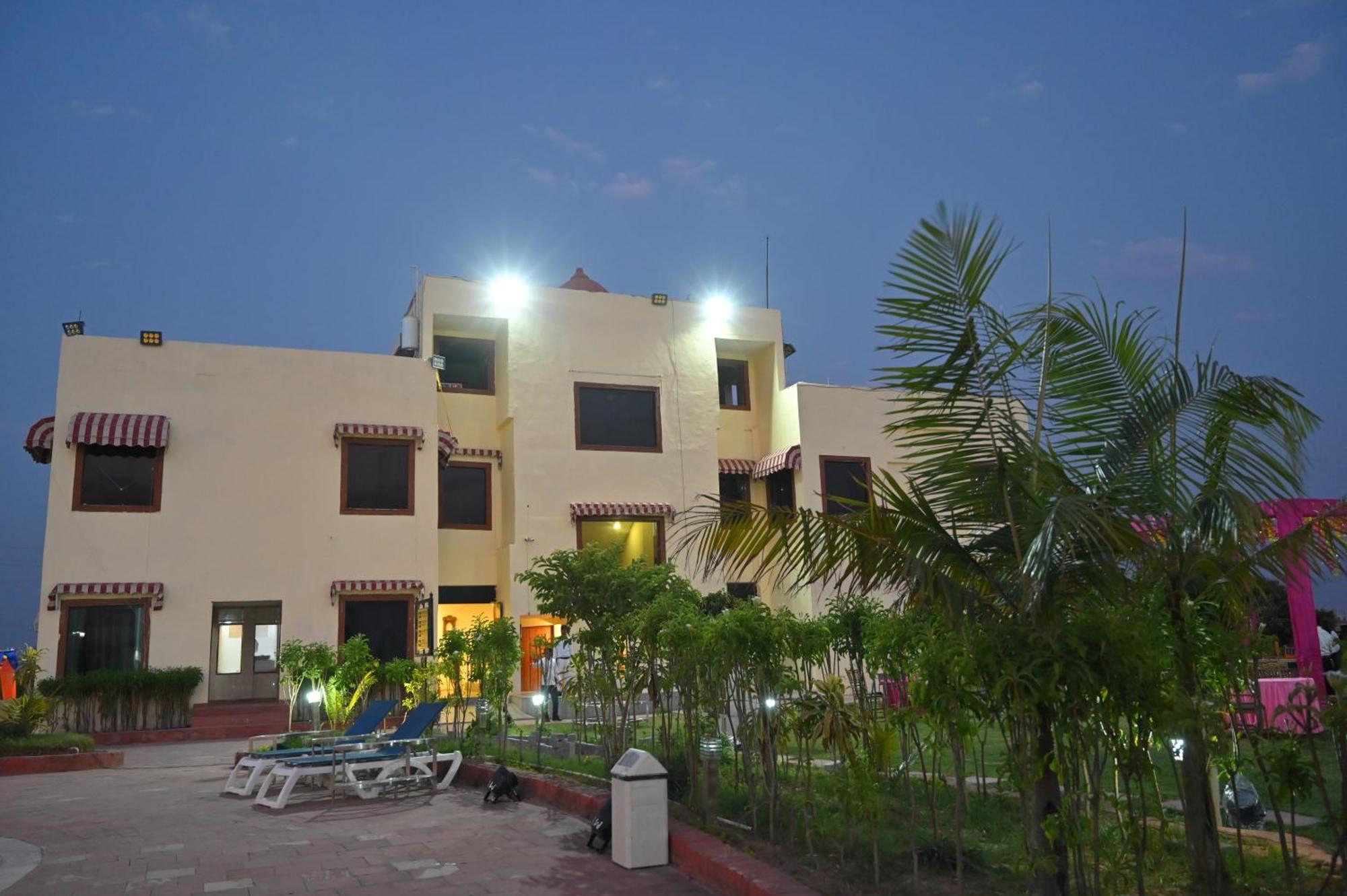 Orchha Club And Resort - Ocr Exteriör bild