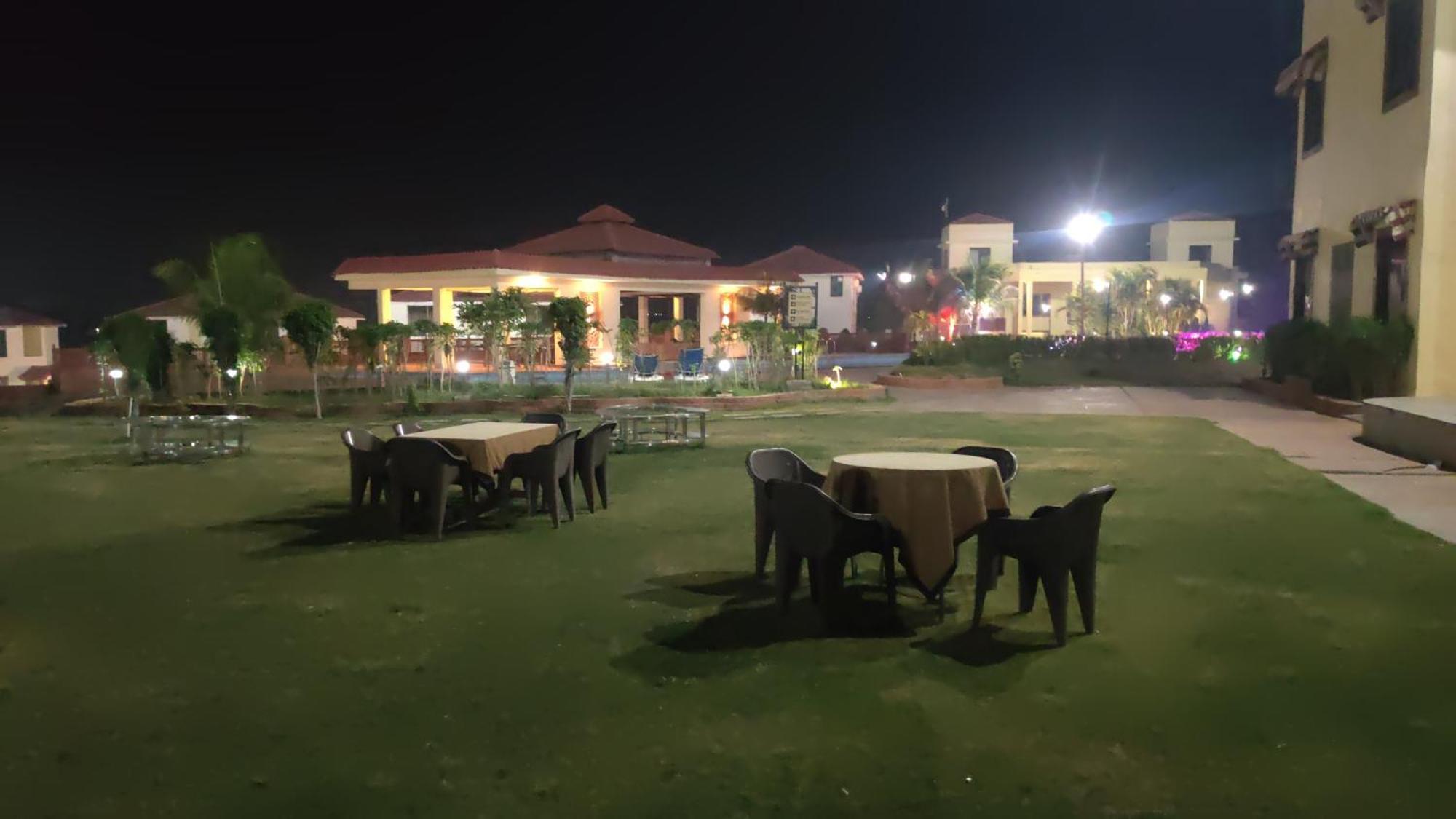 Orchha Club And Resort - Ocr Exteriör bild