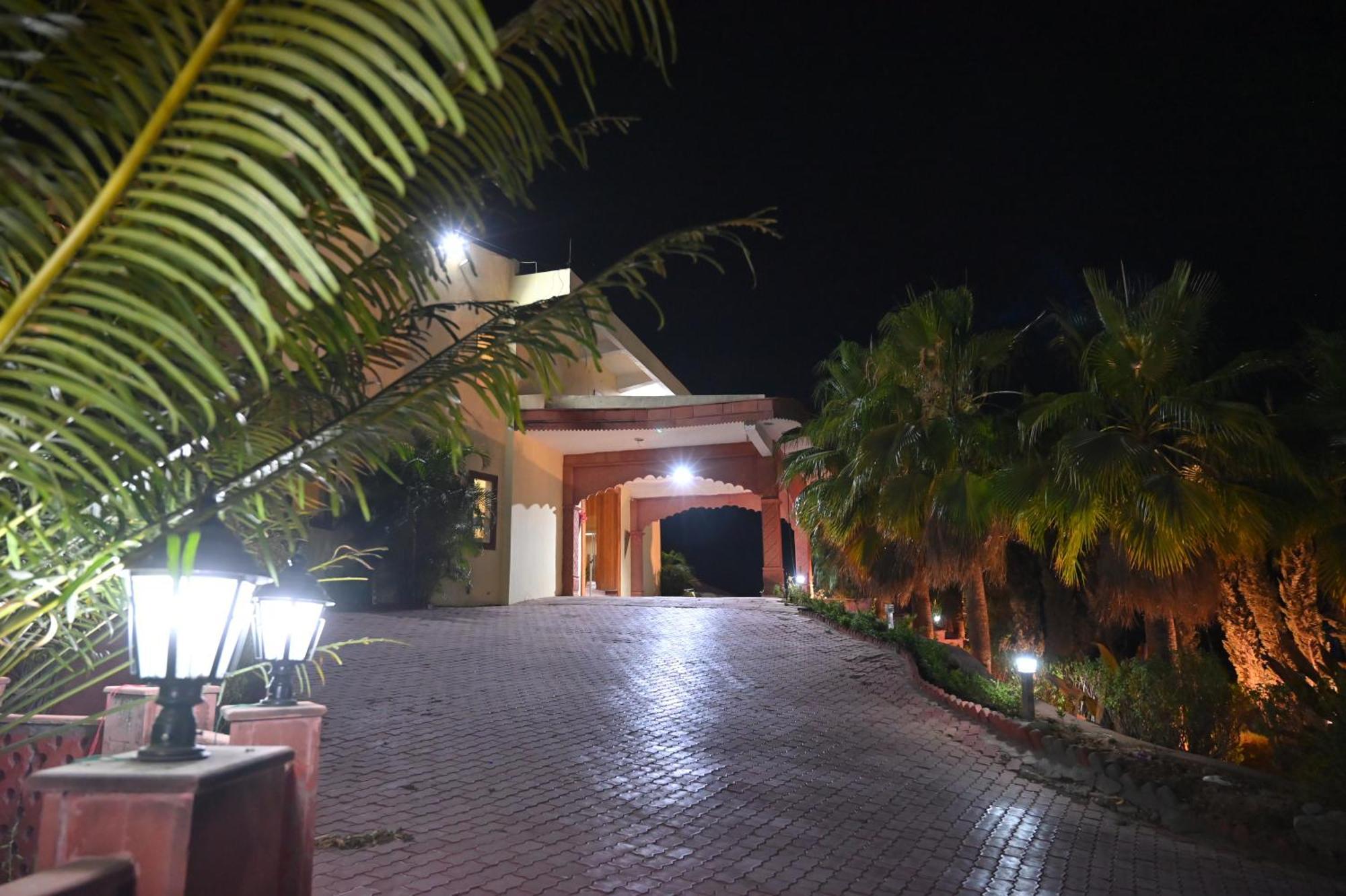 Orchha Club And Resort - Ocr Exteriör bild