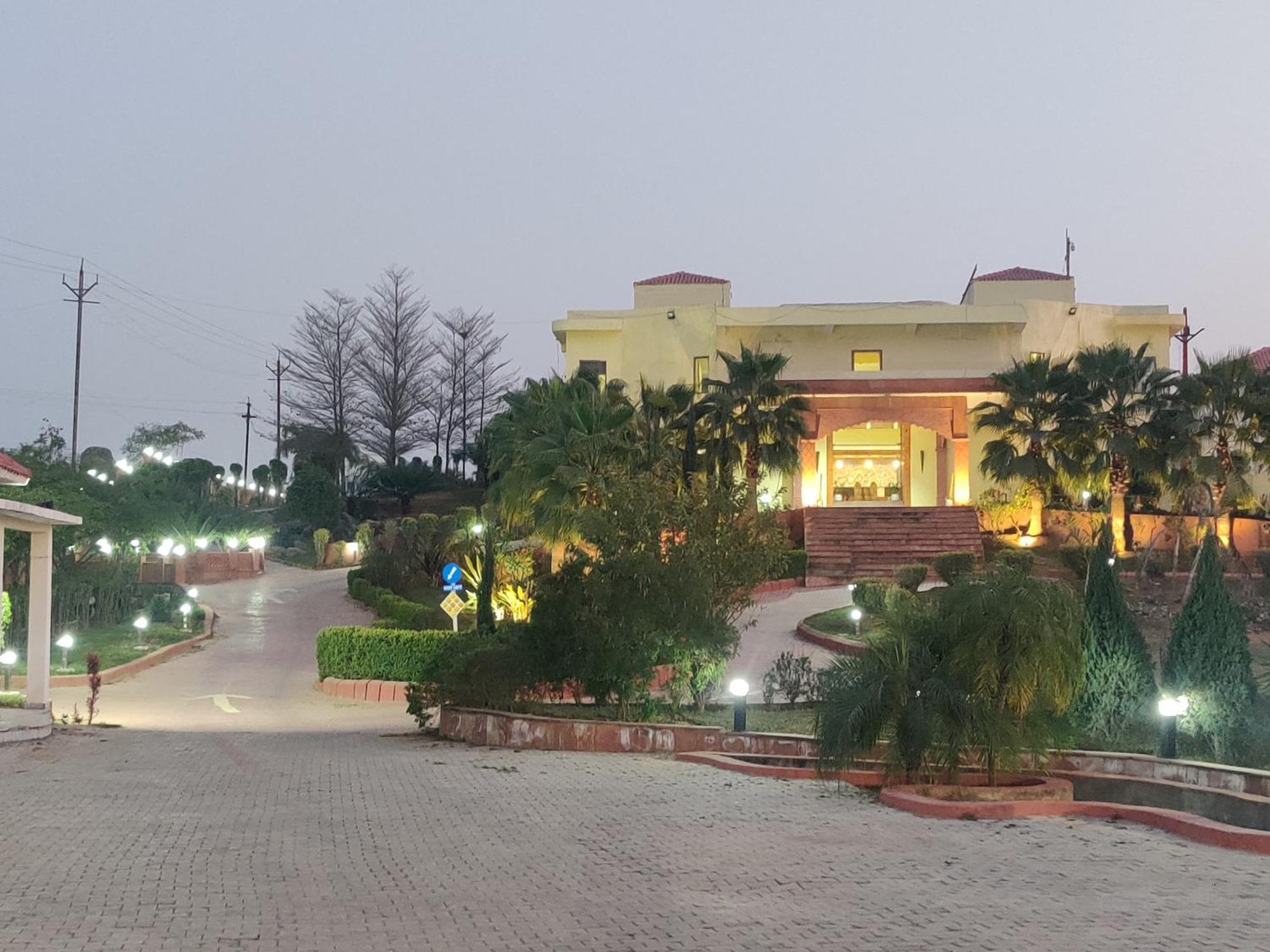 Orchha Club And Resort - Ocr Exteriör bild